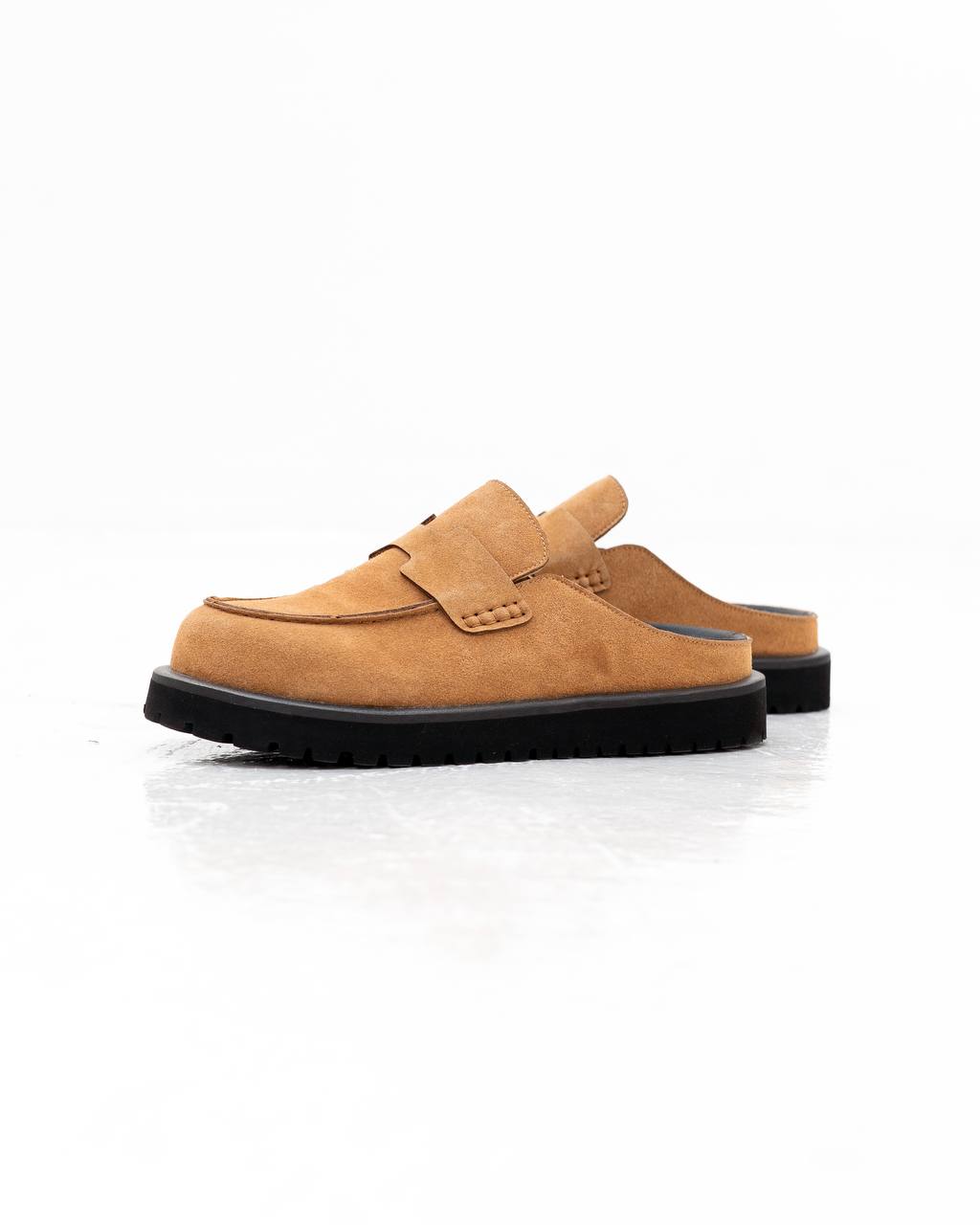 Code Studios Camel slippers