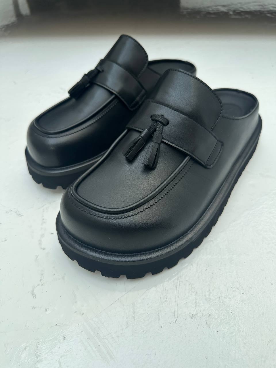 Code Studios Black slippers