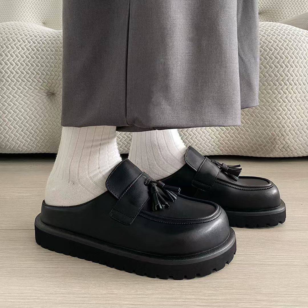 Code Studios Black slippers